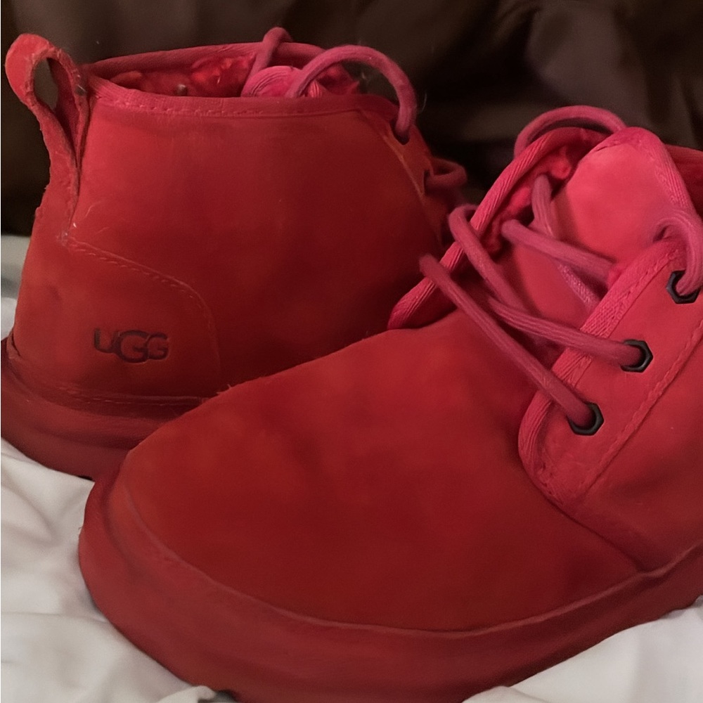 Woman’s Uggs Neumel Chukka Boot- samba red